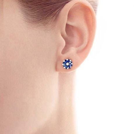 Boucle oreille Blue Mist, fleur de brume bleue - Saphir, diamant, Or blanc