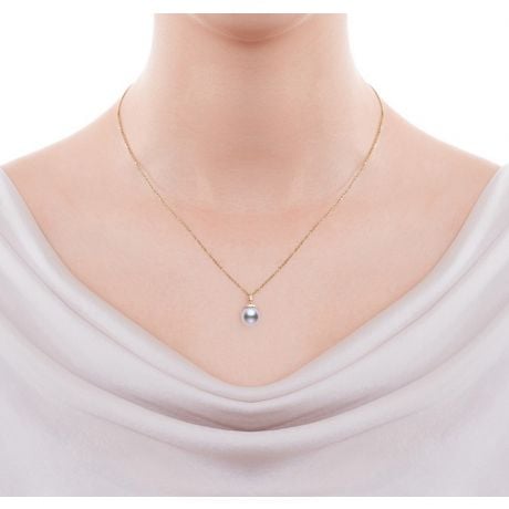 Pendentif et Boucles Style princesse. Perles Akoya, Or jaune