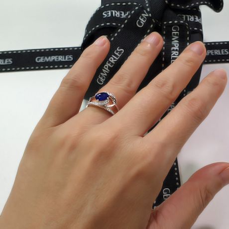 Bague de fiançailles saphir ovale 1 carat. Diamant, Or blanc