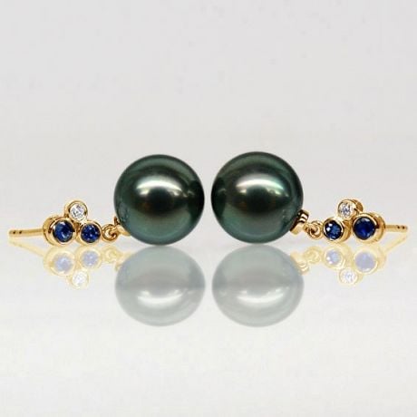 Boucles d'oreilles - Or jaune - Perles de Tahiti - Saphirs - Diamants