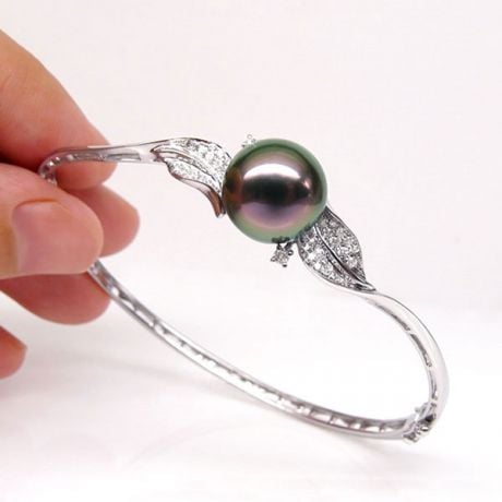 Bracelet jonc - Perle de Tahiti - Pavage feuilles - Or blanc, diamants
