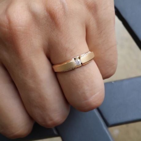 Achat alliance mariage - Alliance Solitaire Homme - Or jaune, diamants | Colin