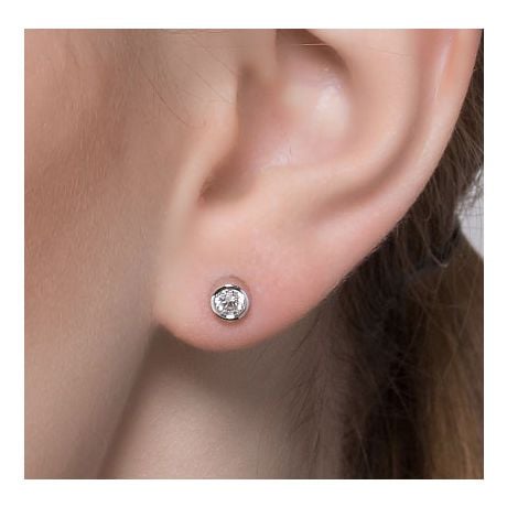 Puces diamants serties clos 0.20ct. Platine. Carat personnalisable