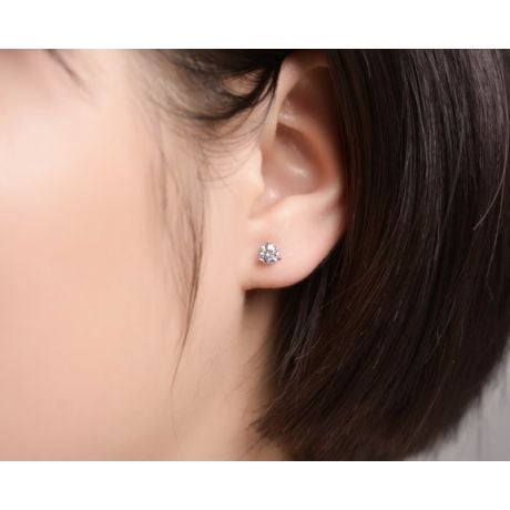 Puces diamants 0.10ct. Platine. Carat personnalisable