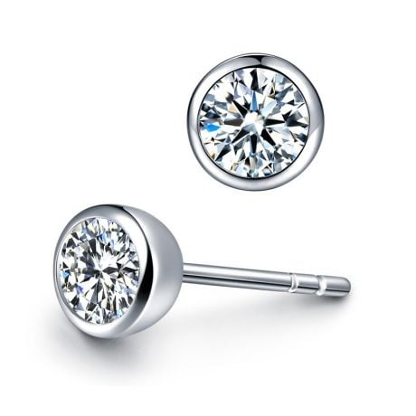 Puces diamants serties clos 0.40ct. Platine. Carat personnalisable