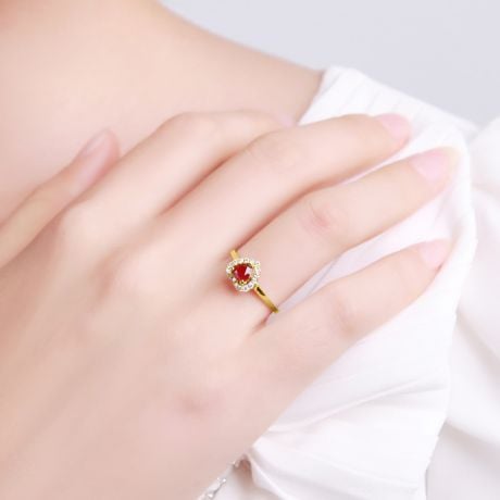 Bague glamour rubis et diamants en or jaune - Mon coeur
