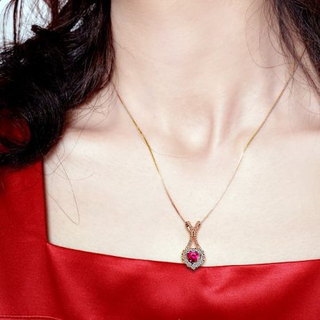Pendentif coeur or rose - Rubis et diamants en pendeloque