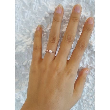 Solitaire or rose diamant - Bague symbole du cœur et de l'amour