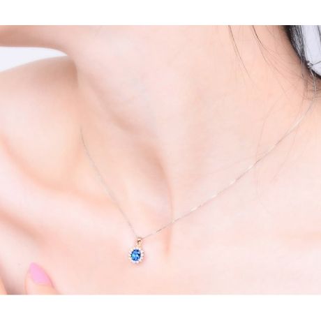 Breloque en fleur - Or rose 18 carats - Diamants et saphir