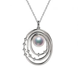 Pendentif perle Akoya Or blanc et diamants. Triple cercle