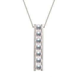 Pendentif 9 perles Akoya et or blanc. Disposition rail. Tsukushi