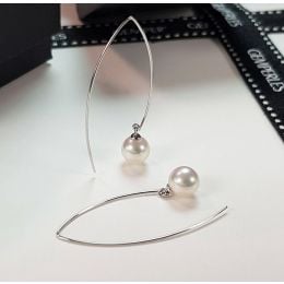 Pendant d'oreille Perle Akoya, Or blanc. Less is more. Minimaliste
