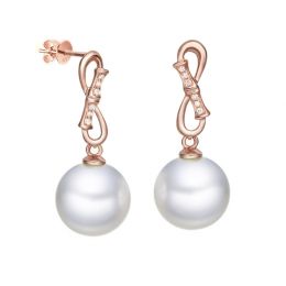 Boucles Bamboo. Perle blanche 9/9.5 mm, Diamants, Or rose