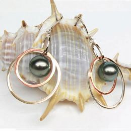 Boucles oreilles en Perles de Tahiti. 2 anneaux or jaune et
