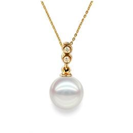 Pendentif perle Akoya 8/8.5mm. Or jaune, sertis 2 diamants