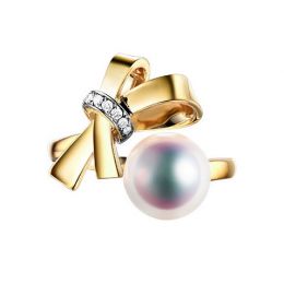 Bague Noeud avec Ganse. Perle Akoya, Or jaune et Diamants