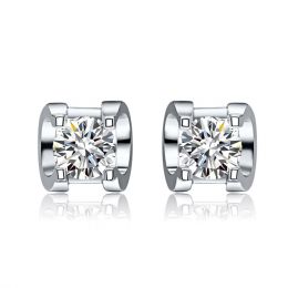 Puces diamants griffes taille brillant 0.20 carat. Personnal