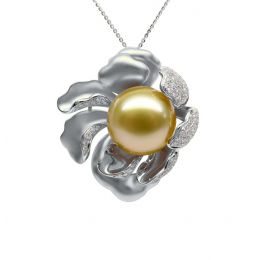 Pendentif Pivoine Or blanc. Perle dorée. Diamants