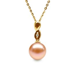 Pendentif Engrenage. Perle rose 10/10.5 mm, Diamants, Or jau