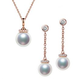 Pendentif et Boucles Style princesse. Perles Akoya, Or rose, diamants.