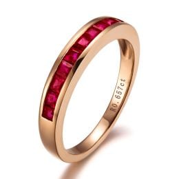 Bague contemporaine or rose - Rubis sertis rails de 0.66 carat