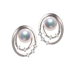Boucles oreilles perles Akoya, Or blanc, diamants. Motif double cercle
