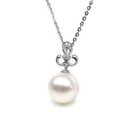 Pendentif noblesse - Armoiries en or blanc, diamants - Perle blanche