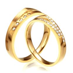 Alliances pour homme et femme en or jaune et diamants