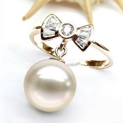 Bague noeud papillon - Or jaune, diamants, perle de culture