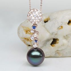 Pendentif boules - Perle de Tahiti - Or rose, diamants, saphirs bleus