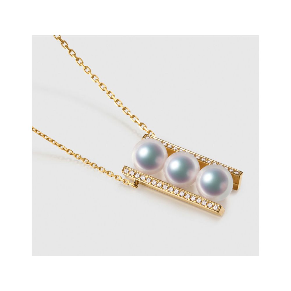 Pendentif 3 perles Akoya. Barettes or jaune sertis diamants. Otohiko - 5