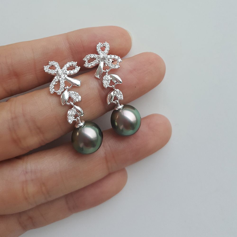 Boucles oreilles or blanc - Perles de Tahiti - Diamants - Composition florale - 6