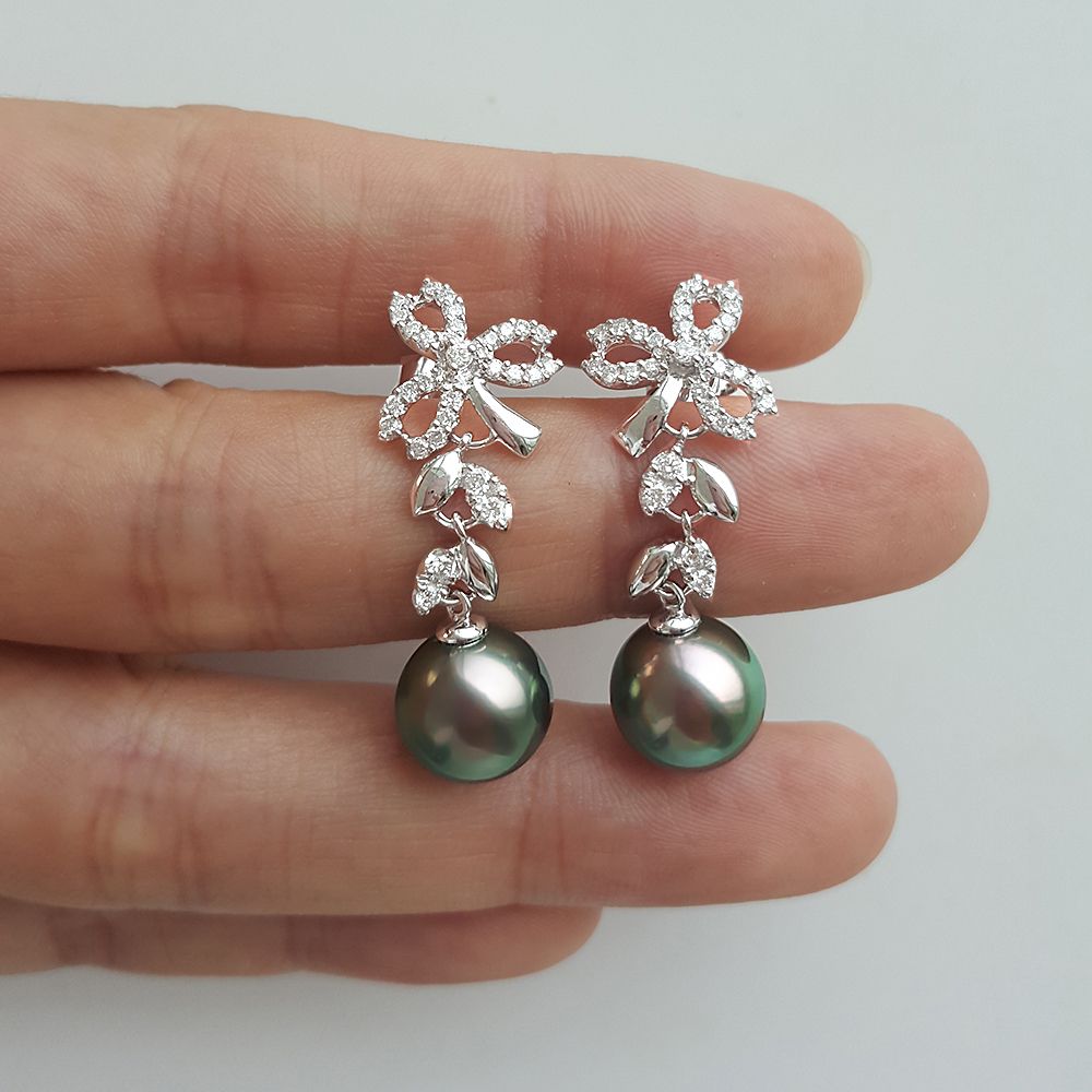 Boucles oreilles or blanc - Perles de Tahiti - Diamants - Composition florale - 3