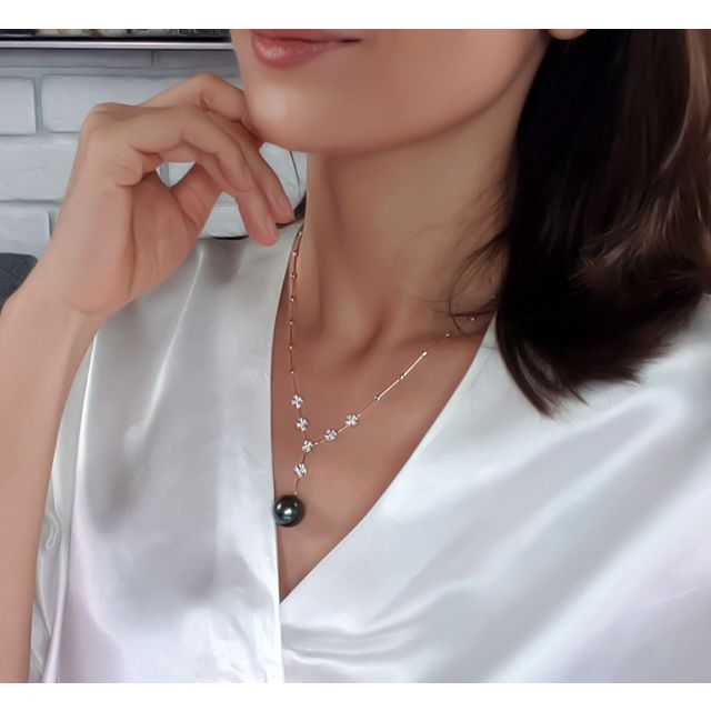 Collier pendentif or blanc, diamants et perle de Tahiti 13/14mm