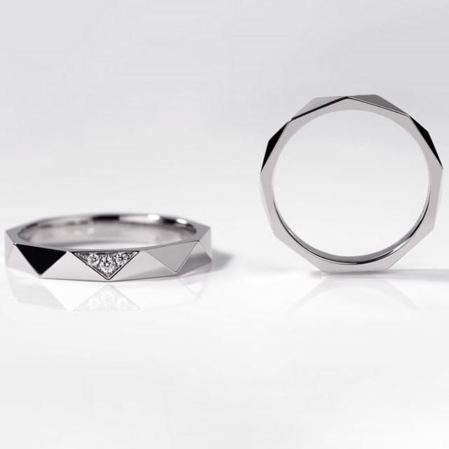 Alliance de Mariage Triangulaire en Or blanc 18ct avec Diamants