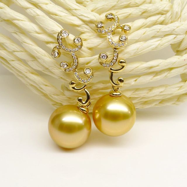 Boucles d'oreilles pétales dorés - Perles d'Australie