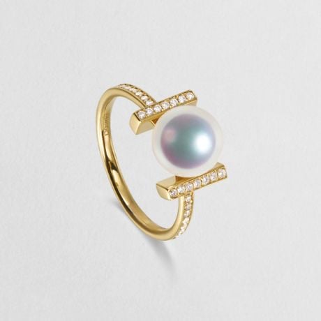 Bague monture rail. Or jaune, Diamants sertis et Perle Akoya