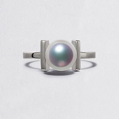 Bague moderne perle Akoya du Japon et or blanc 18 carats