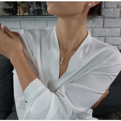 Pendentif 3 perles Akoya et or blanc. Disposition rail. Takana