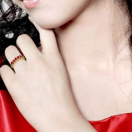 Bague rubis de Birmanie or jaune - 6 rubis alignés en style