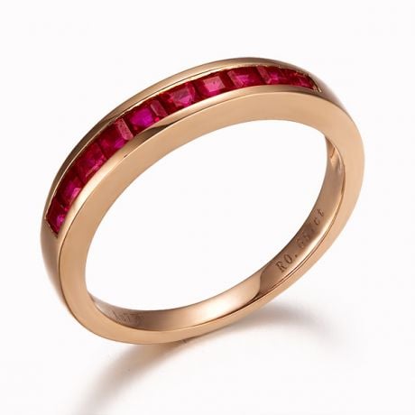 Bague contemporaine or rose - Rubis sertis rails de 0.66 carat