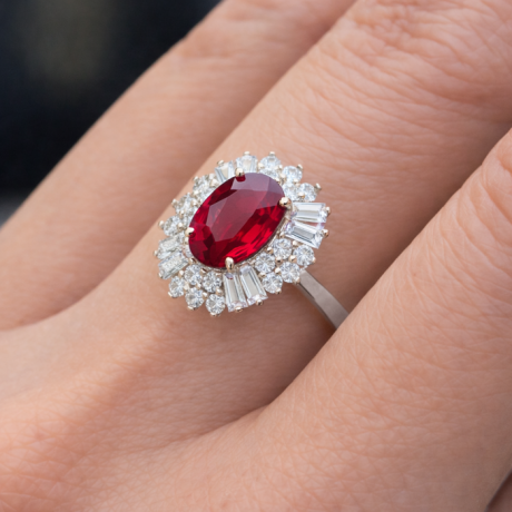 Bague fiançailles rubis, diamants or blanc