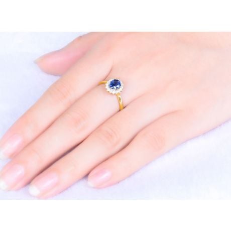 Bague saphir or jaune - Esthétique classique dans un esprit floral