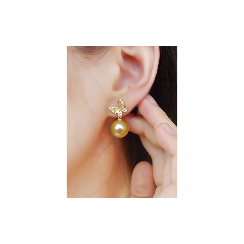 Pendants d'oreilles Papillon. Or jaune, Perle d'Australie dorée, Diamants - 2