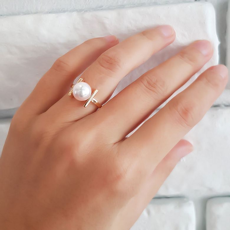 Bague moderne perle Akoya du Japon et or jaune 18 carats - 10