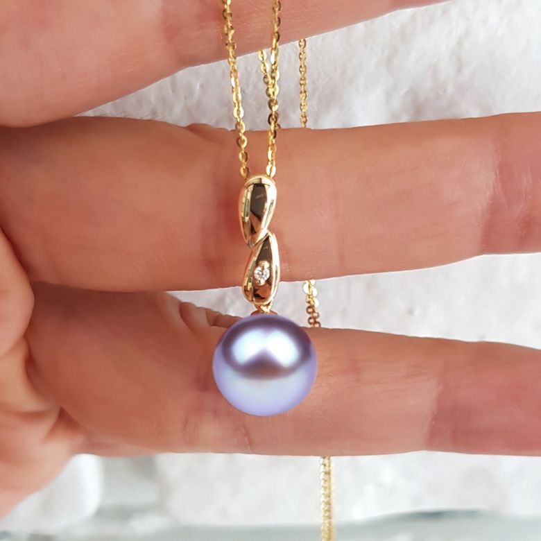 Pendentif entortillé en perle blanche - Or jaune 18cts, diamant - 10