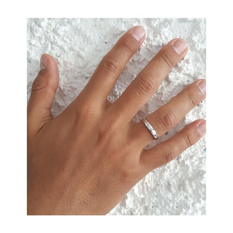Alliances modernes homme et femme. Or blanc 18cts, diamants | Tea & Ovidio - 3