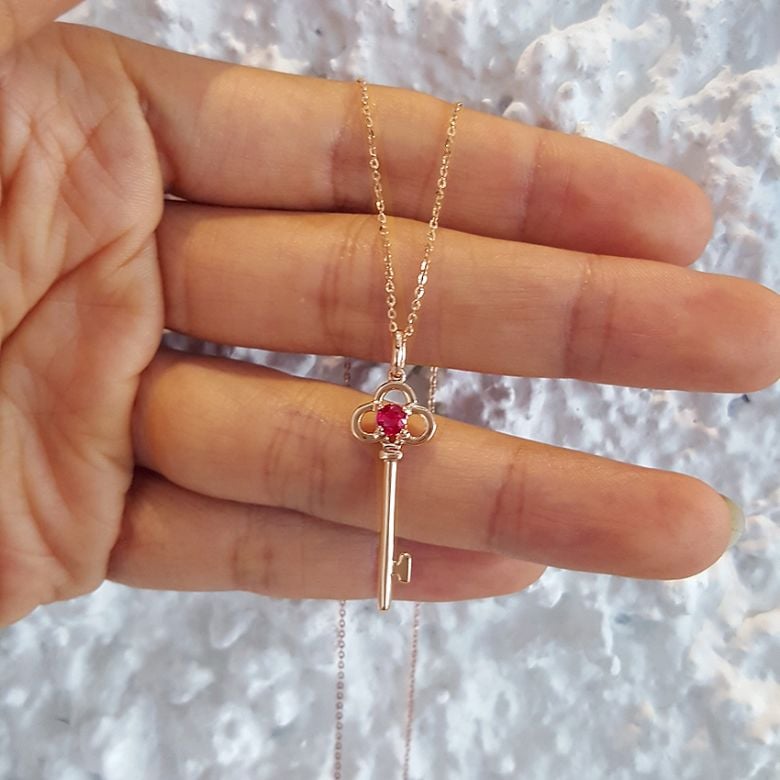 Pendentif clé Or rose - Rubis 0.15ct - 3