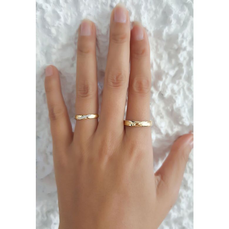 Duo d'alliances prestige. Design en diagonale. Or jaune, diamants - 7