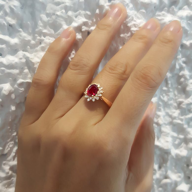 Bague rubis Or jaune. Double pavage diamants. Inspiration florale - 5